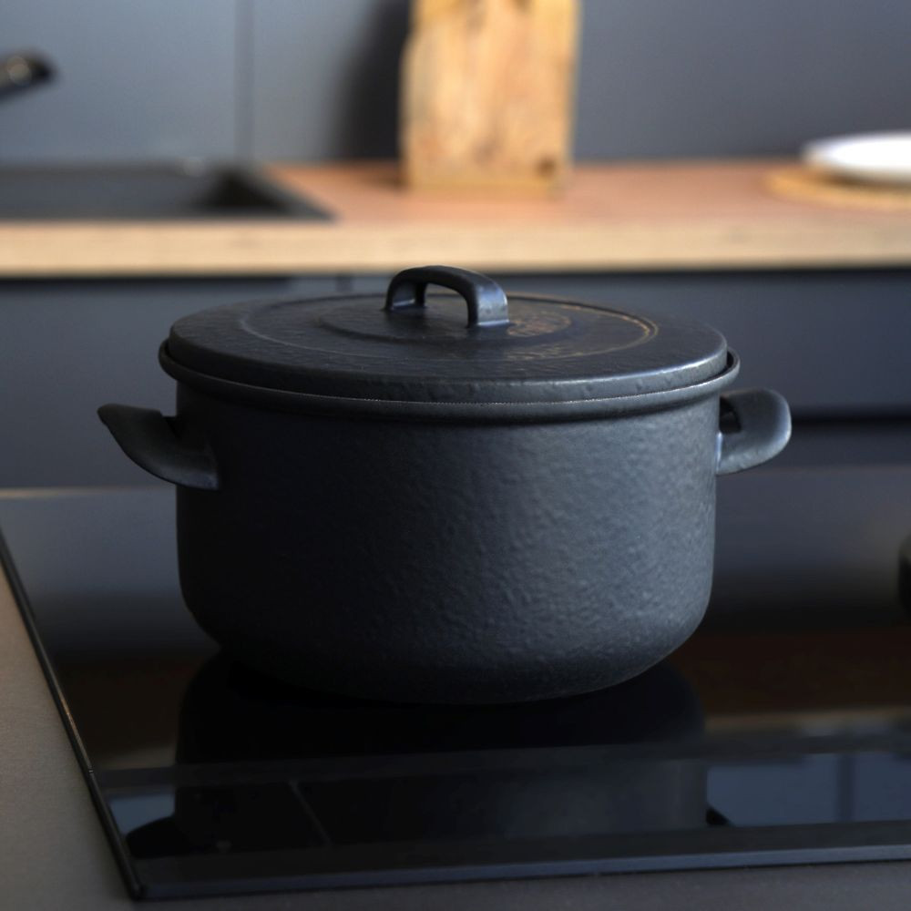 Garnek emaliowany 1,5 l z pokrywką...