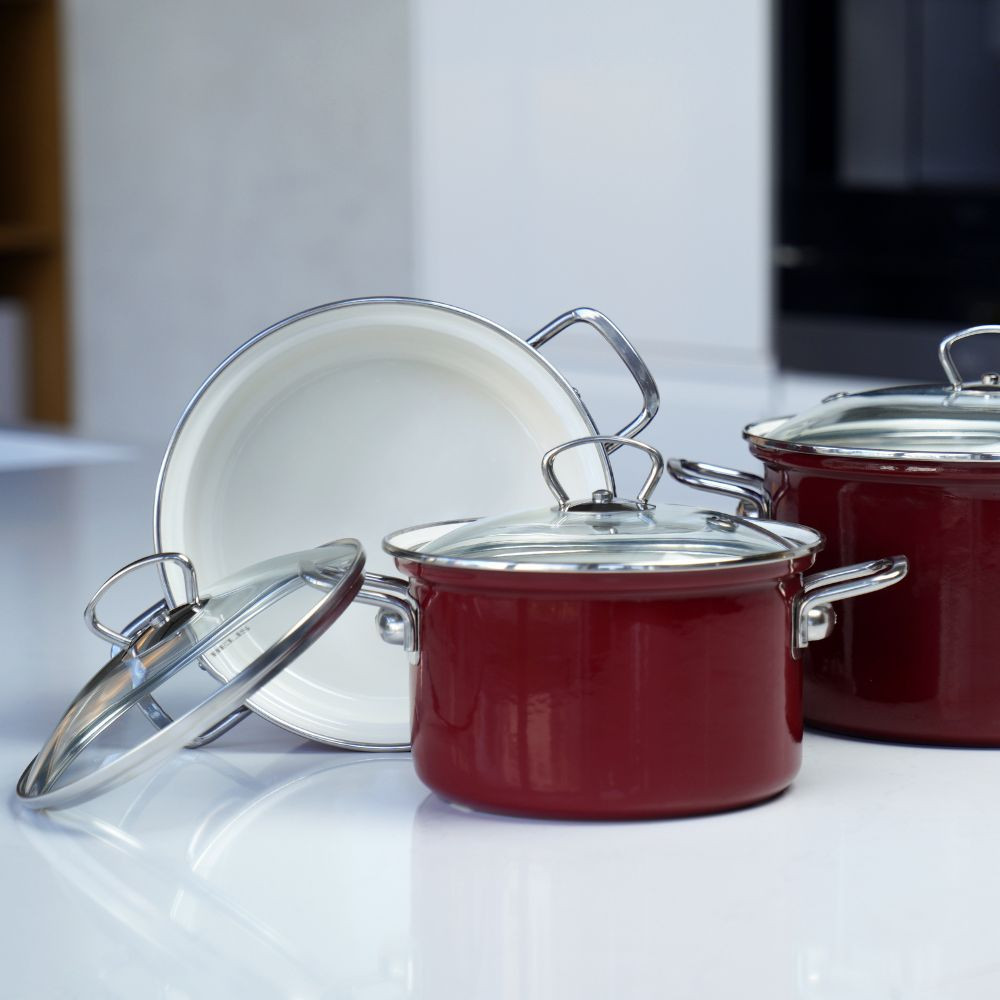 Komplet garnków emaliowanych...